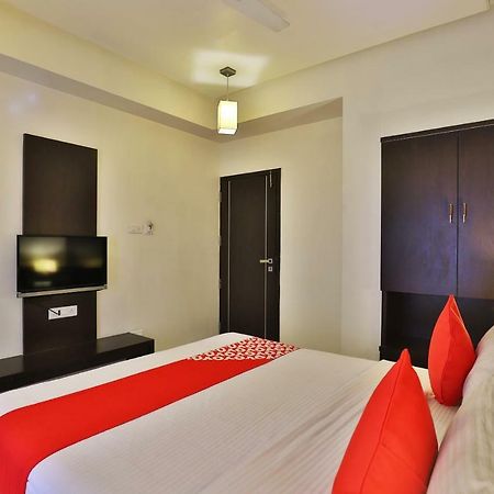 Hotel Magnum Inn Junagadh Buitenkant foto
