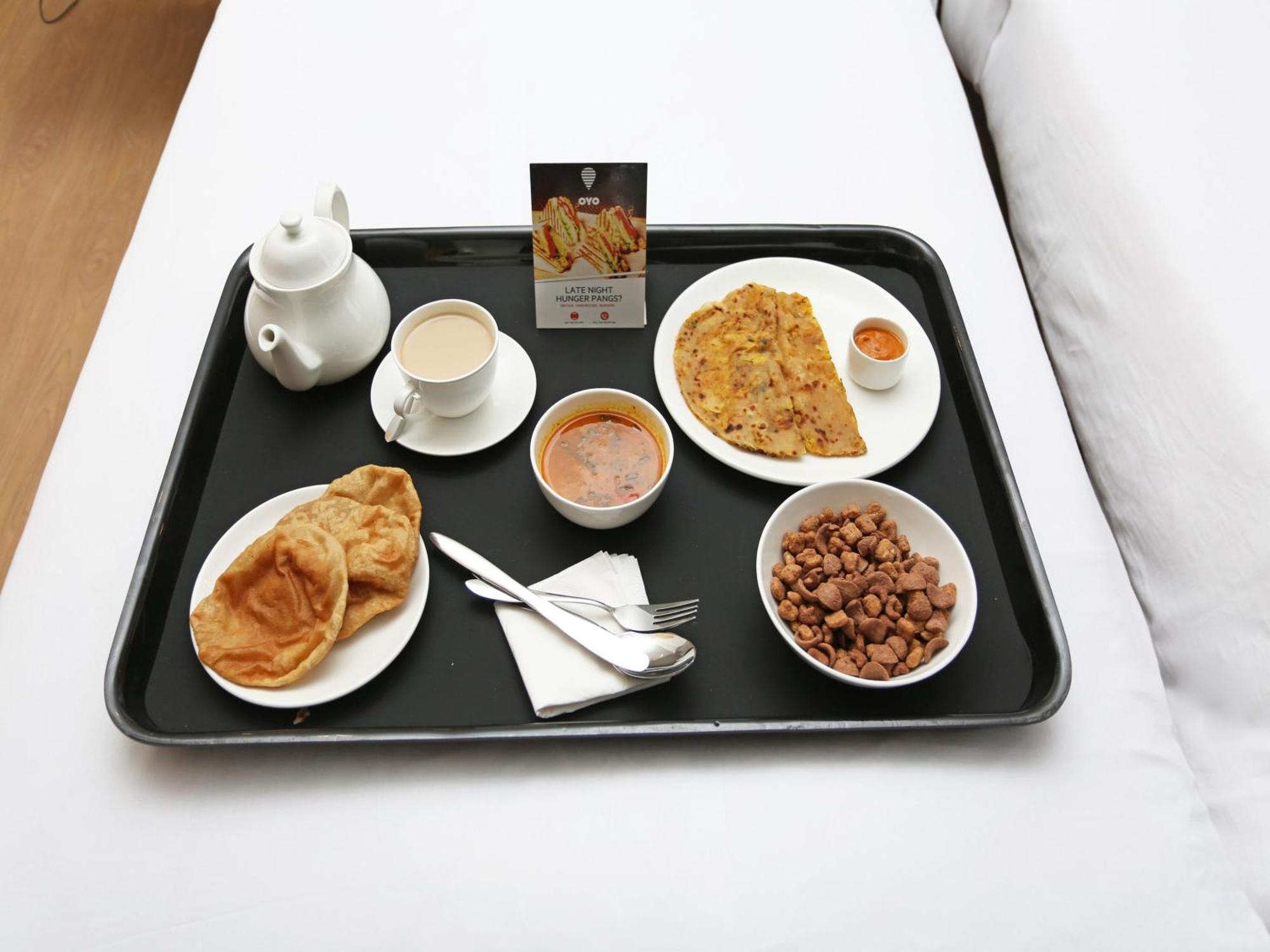 Hotel Magnum Inn Junagadh Buitenkant foto