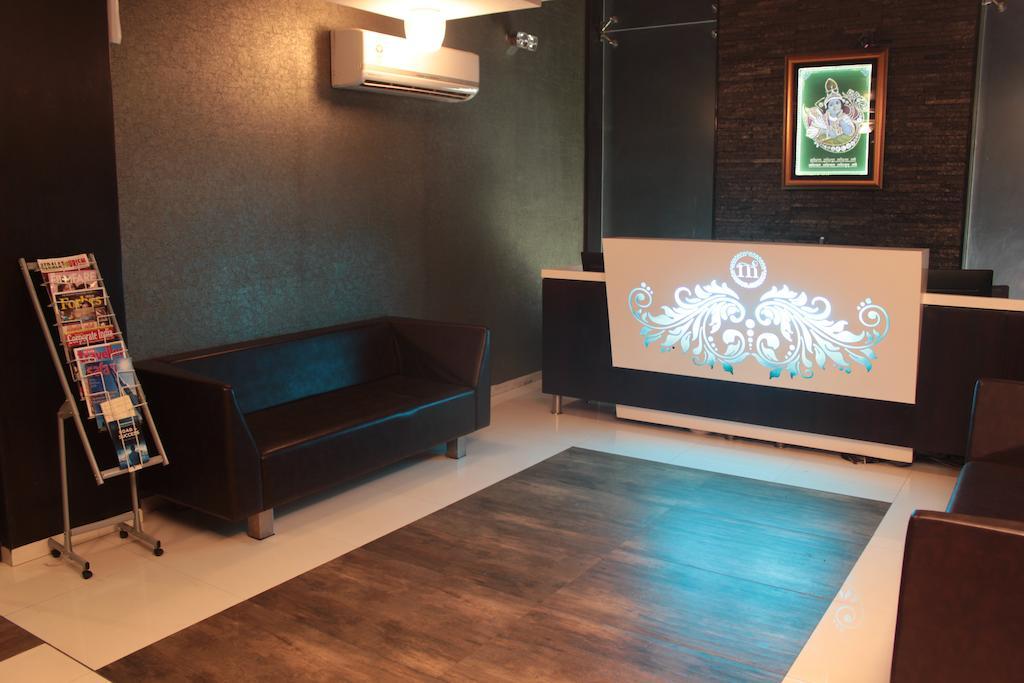 Hotel Magnum Inn Junagadh Buitenkant foto