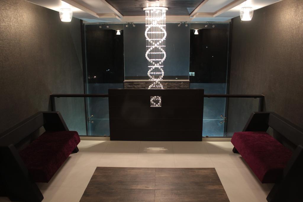 Hotel Magnum Inn Junagadh Buitenkant foto