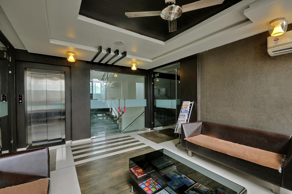 Hotel Magnum Inn Junagadh Buitenkant foto